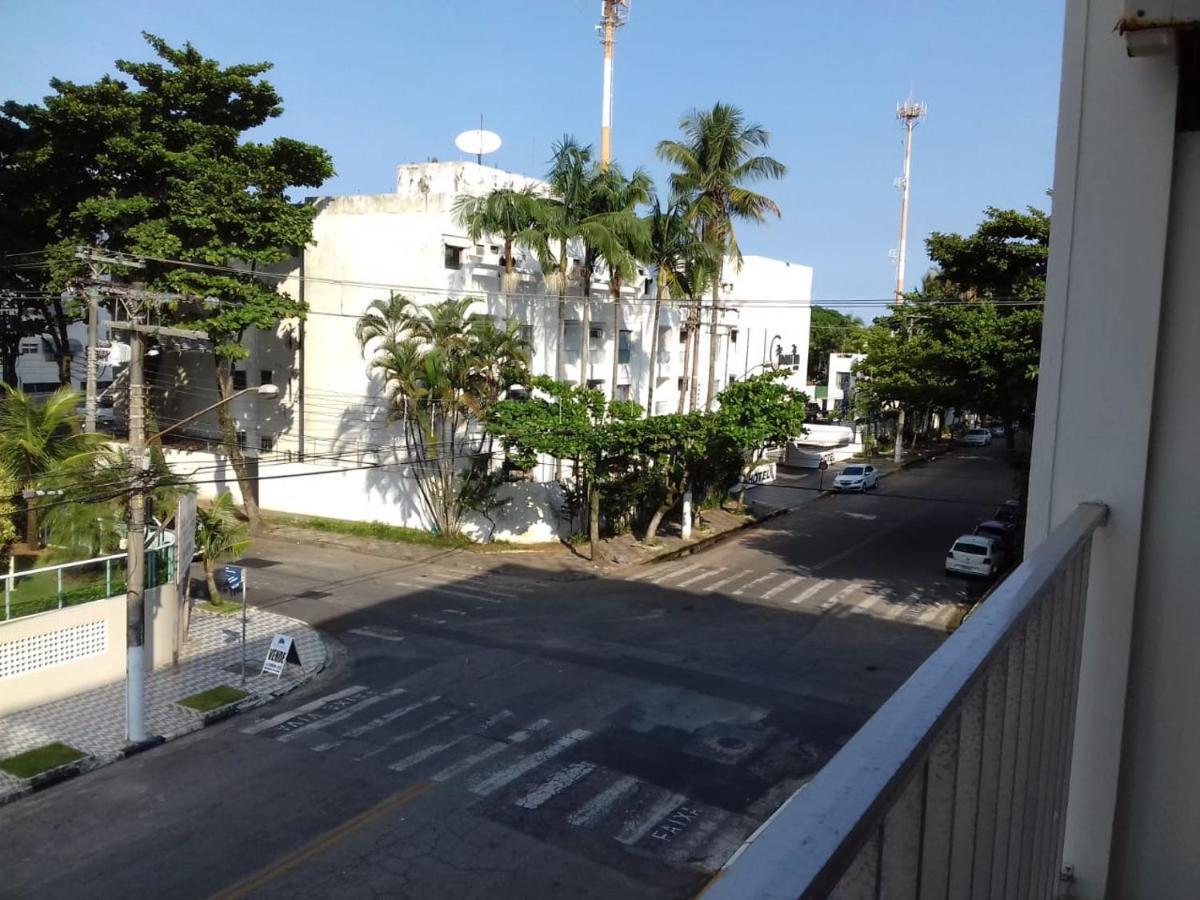 A 250M Da Praia Da Enseada Guaruja Exterior photo