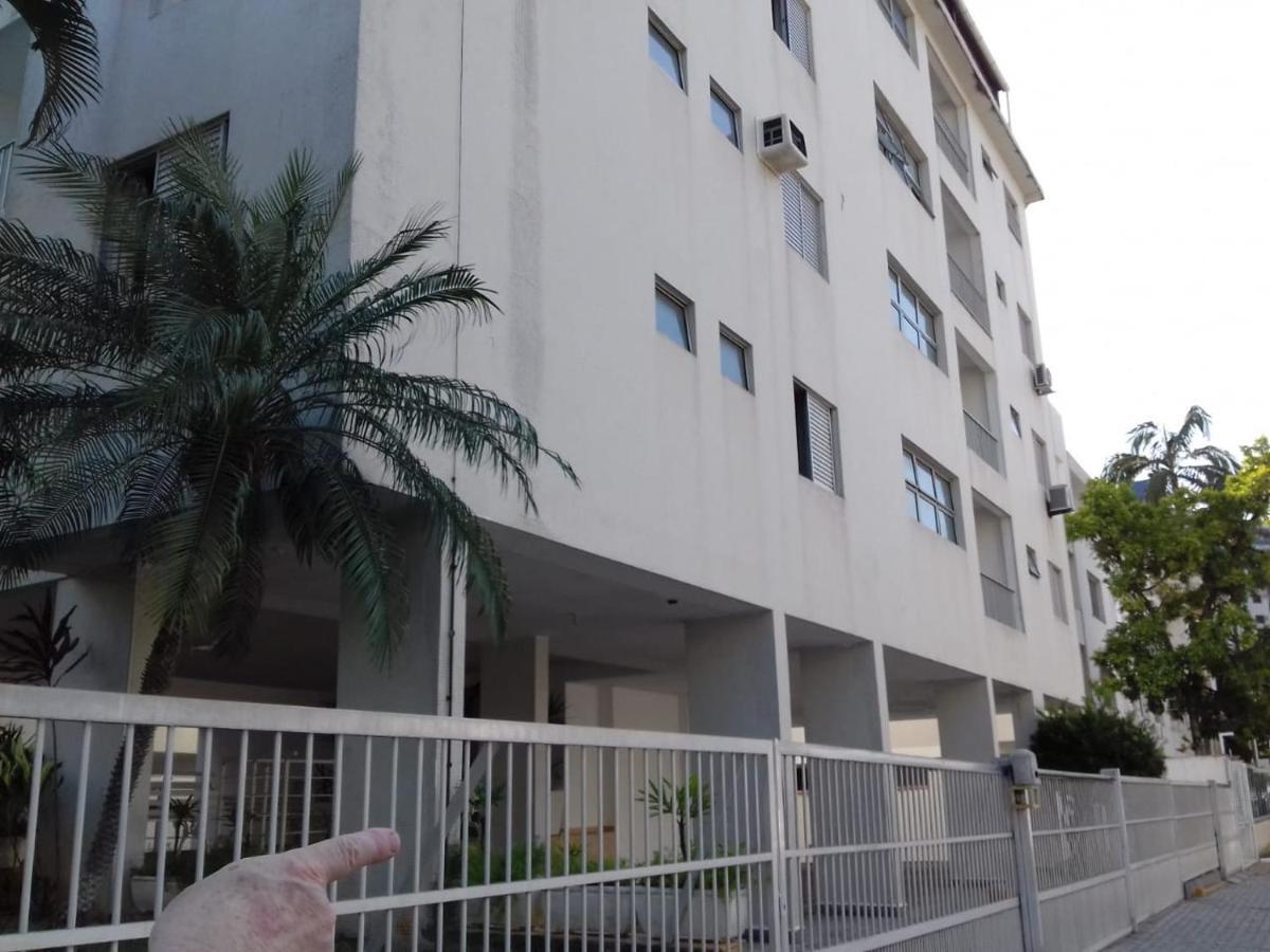 A 250M Da Praia Da Enseada Guaruja Exterior photo
