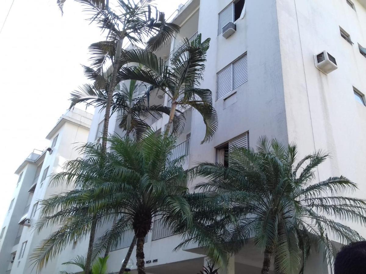 A 250M Da Praia Da Enseada Guaruja Exterior photo